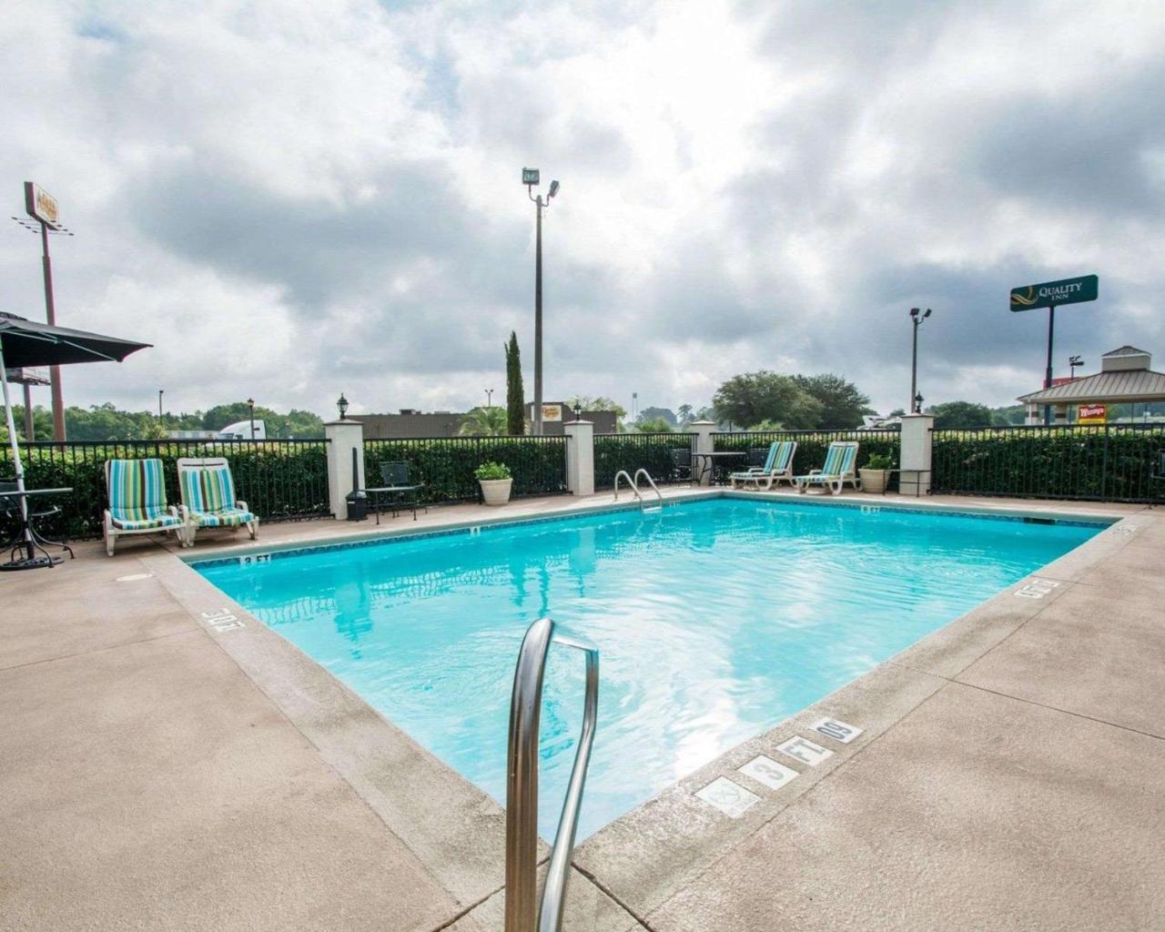 Quality Inn Prattville I-65 Exterior photo